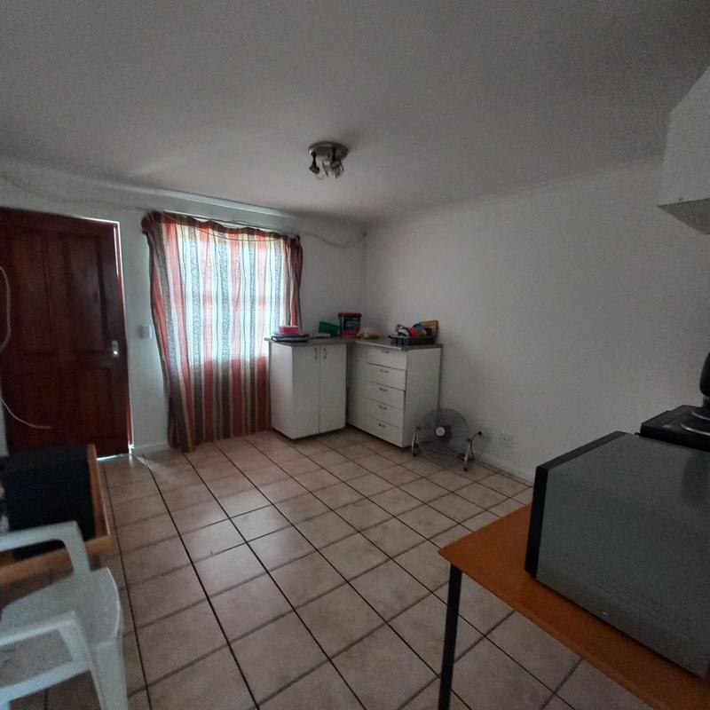 1 Bedroom Property for Sale in Ruyterwacht Western Cape